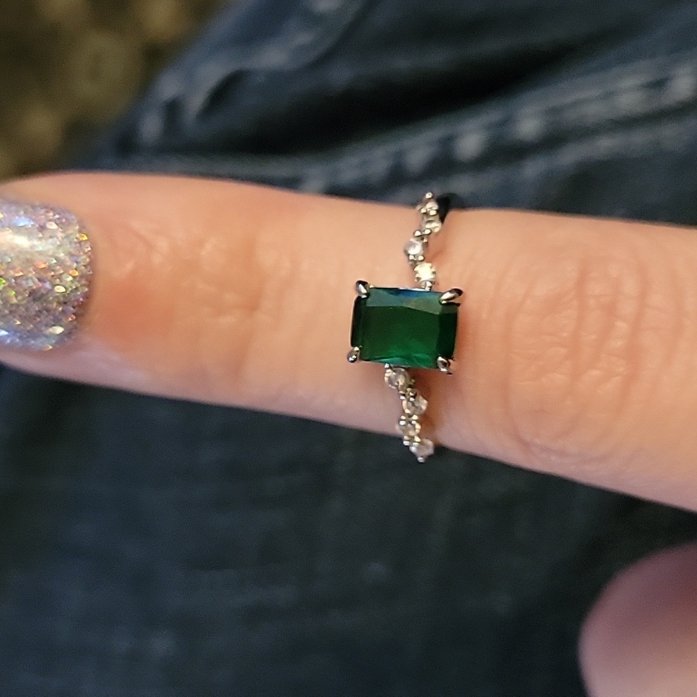 Green square ring